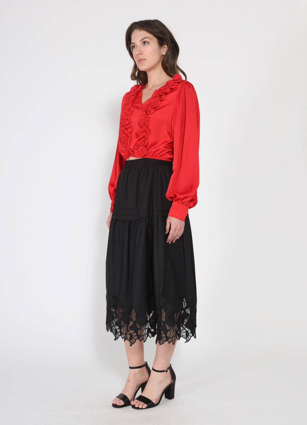 Gracia Fashion Women's V-Neck Long Sleeve Ruffle Detailed Crop Top